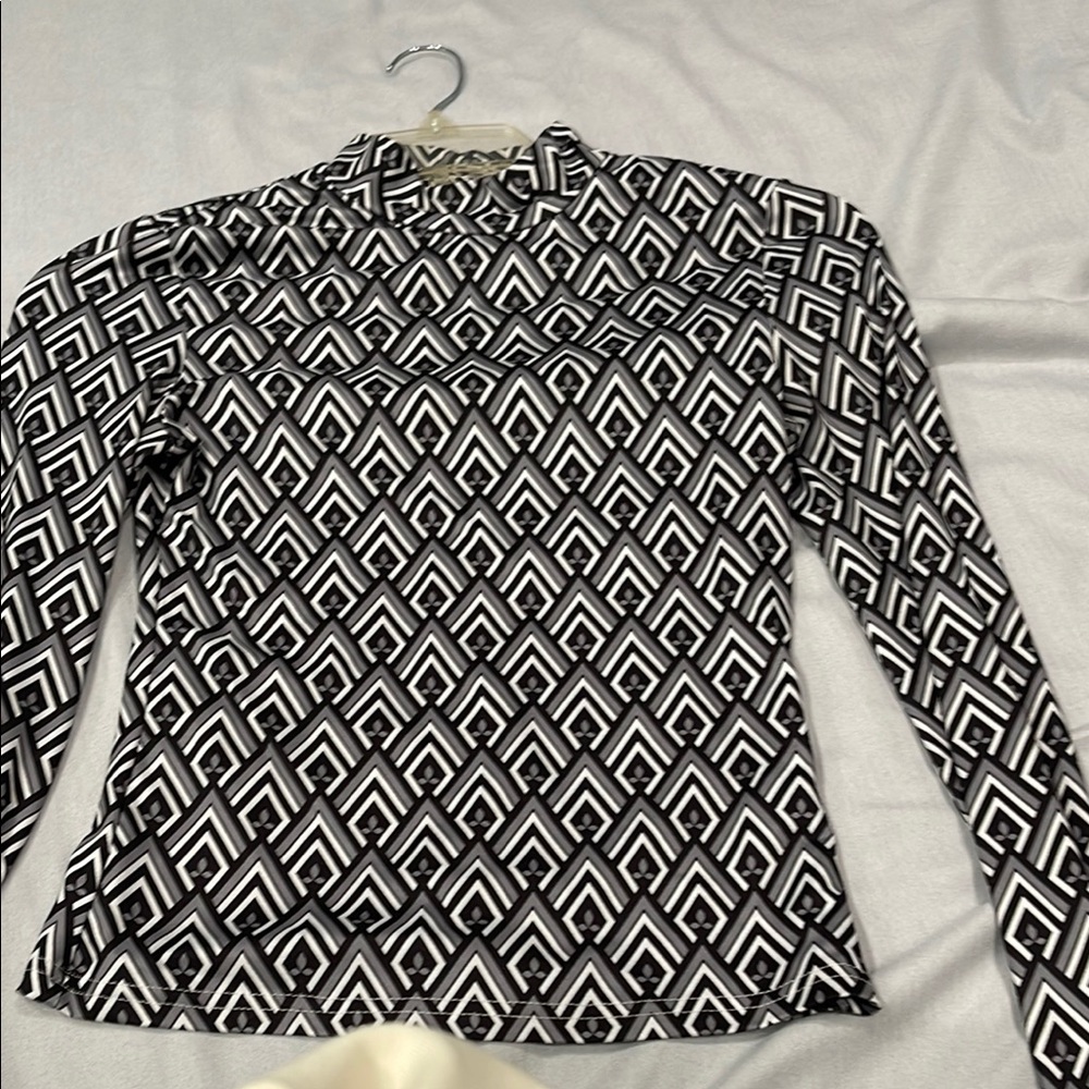 SHEIN Black and White Geometric Button Down Shirt